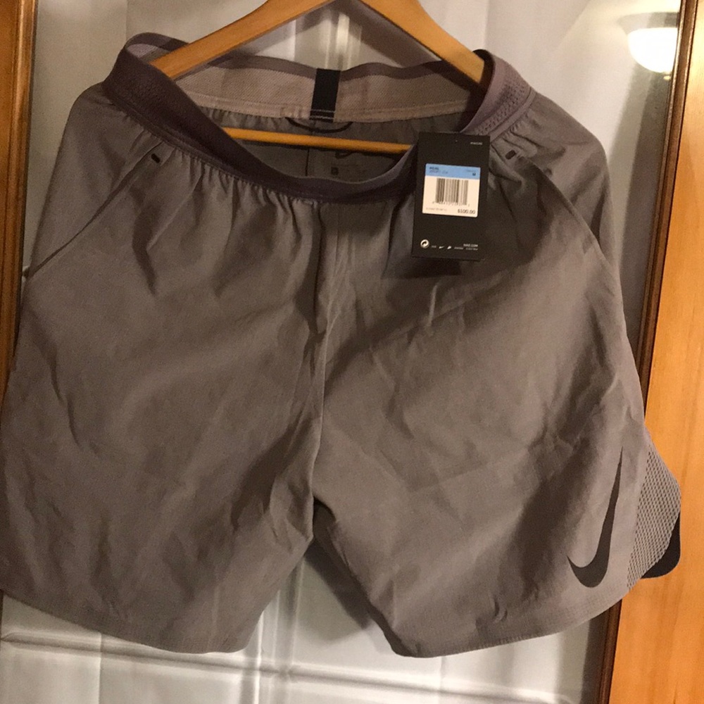 NWT NIKE FLEX REPEL TRAINING SHORTS